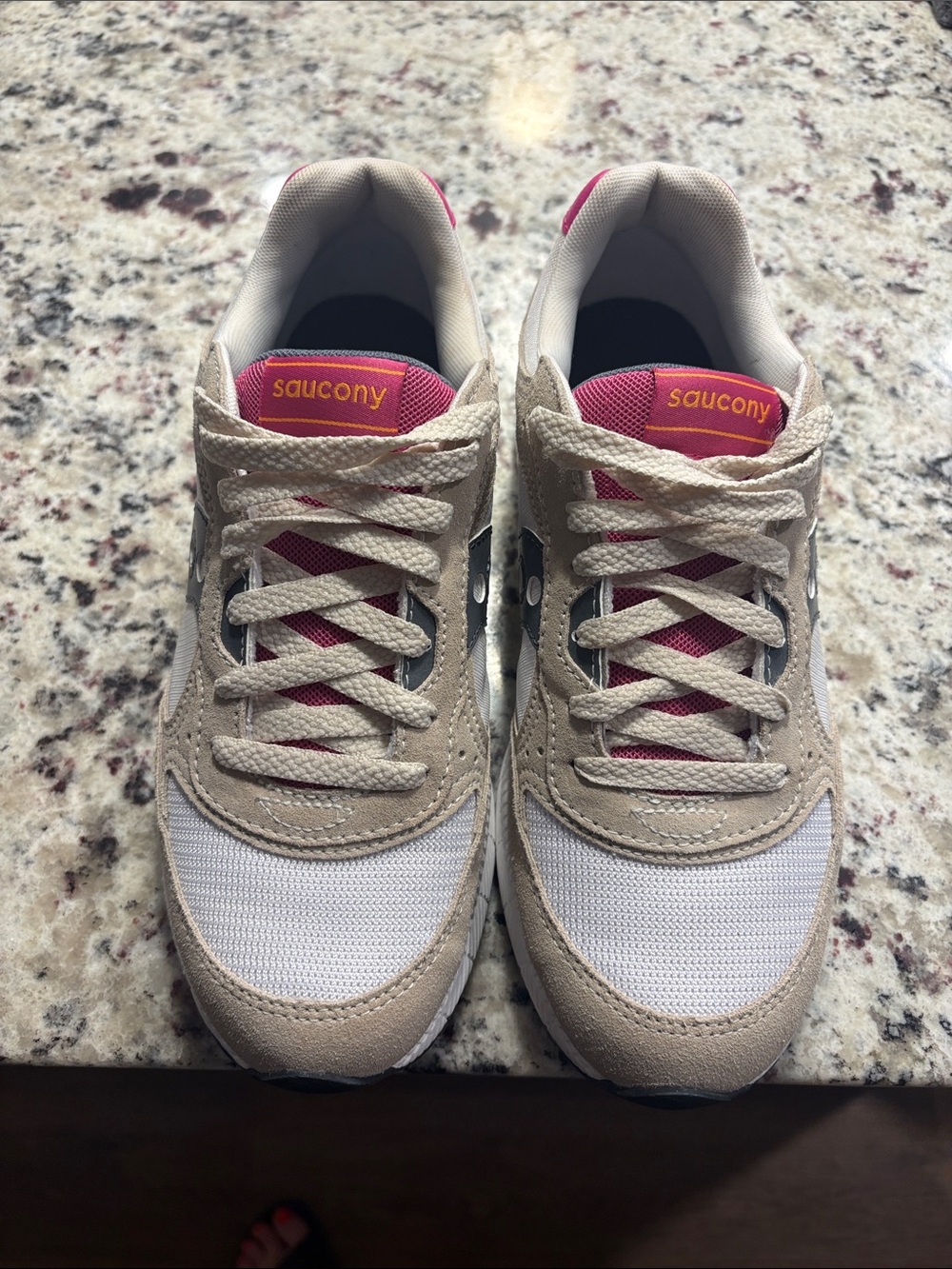 Saucony Beige and Pink Women's Retro Runner Sneakers